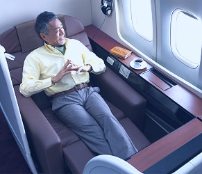 Review: Flying First Class on Japan Airlines, from Check-in to Arrival -  Business Traveler USA